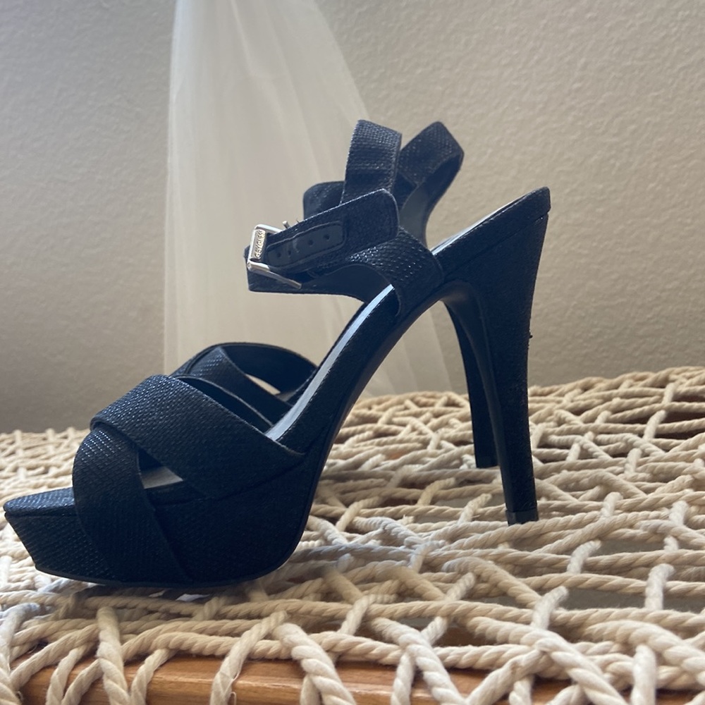 G by guess high heels sandals